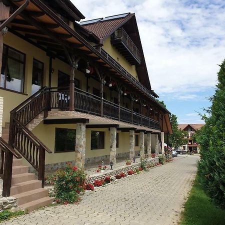Pensiunea Roua Muntilor Sîmbăta de Sus Exterior foto