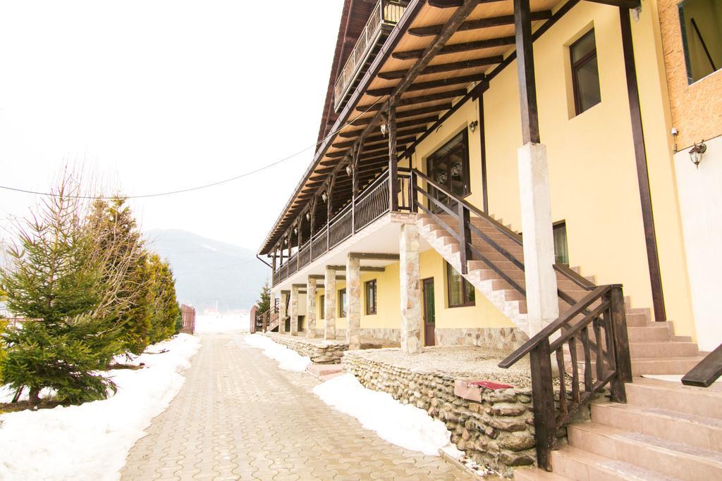 Pensiunea Roua Muntilor Sîmbăta de Sus Exterior foto