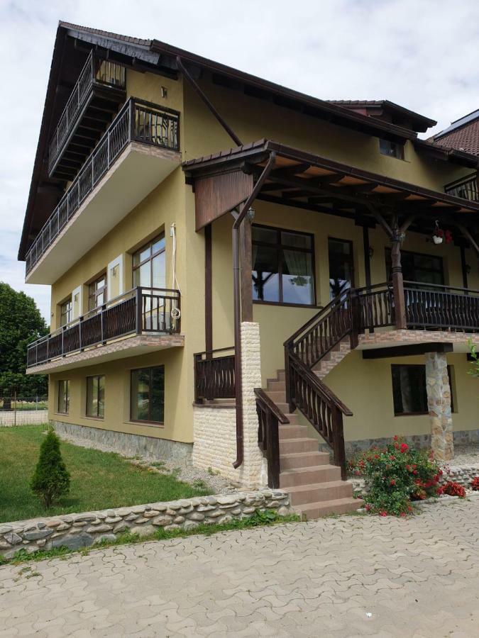 Pensiunea Roua Muntilor Sîmbăta de Sus Exterior foto